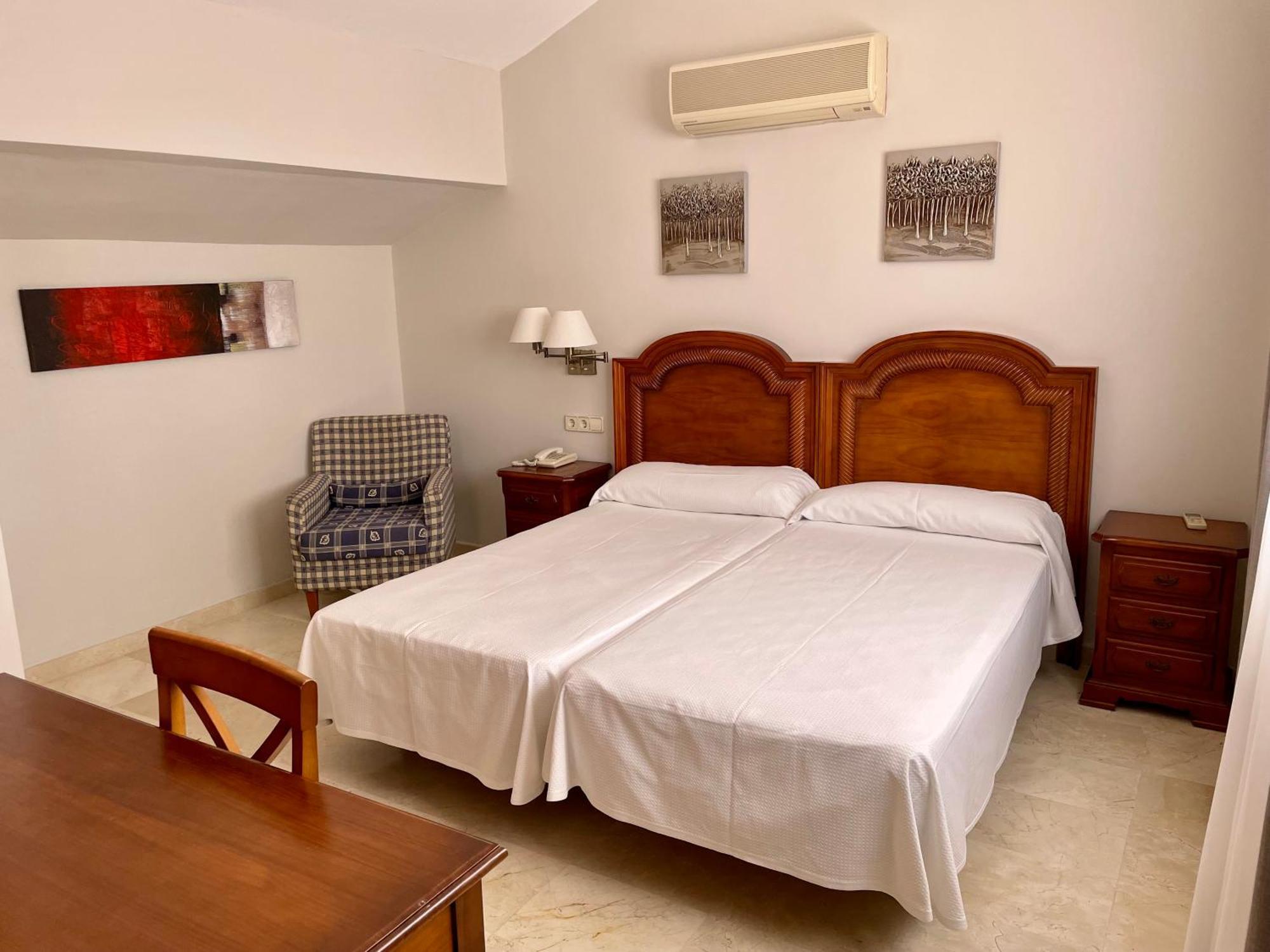 Double or Twin Room,1550466880:JPEG